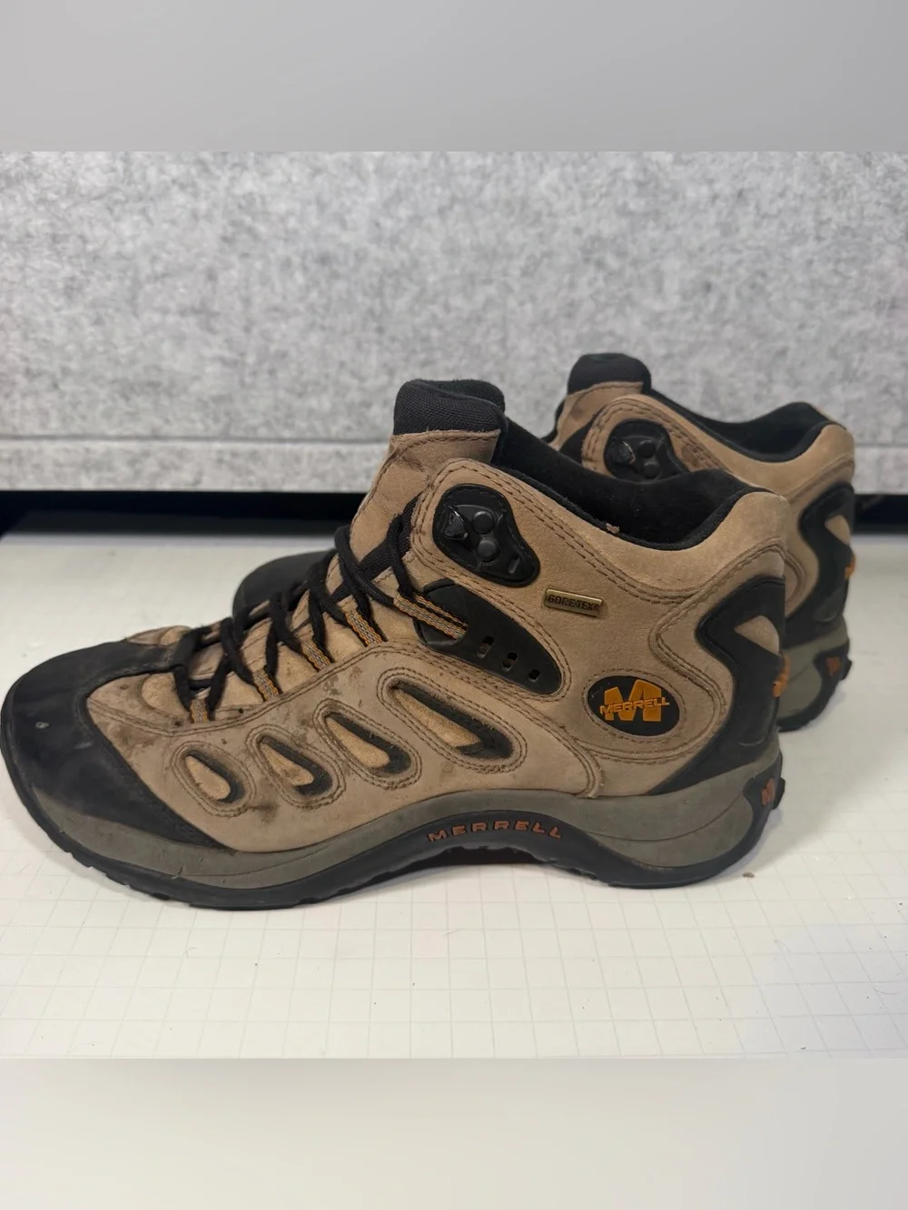 Merrell Reflex Mid Waterproof Hiking Boots Men’s Size 10.5 J10699